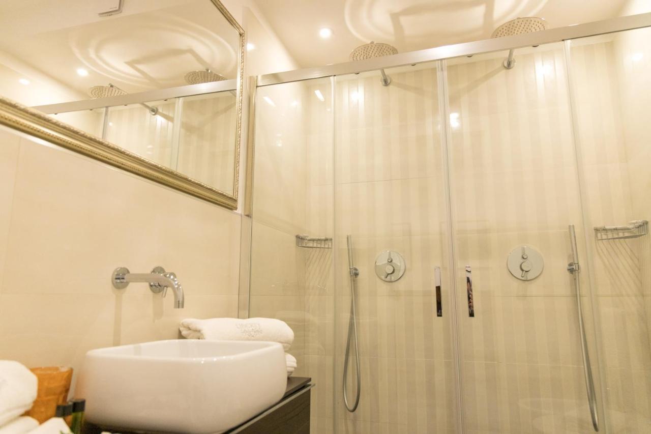 Liberty Palace ميلاتسو المظهر الخارجي الصورة